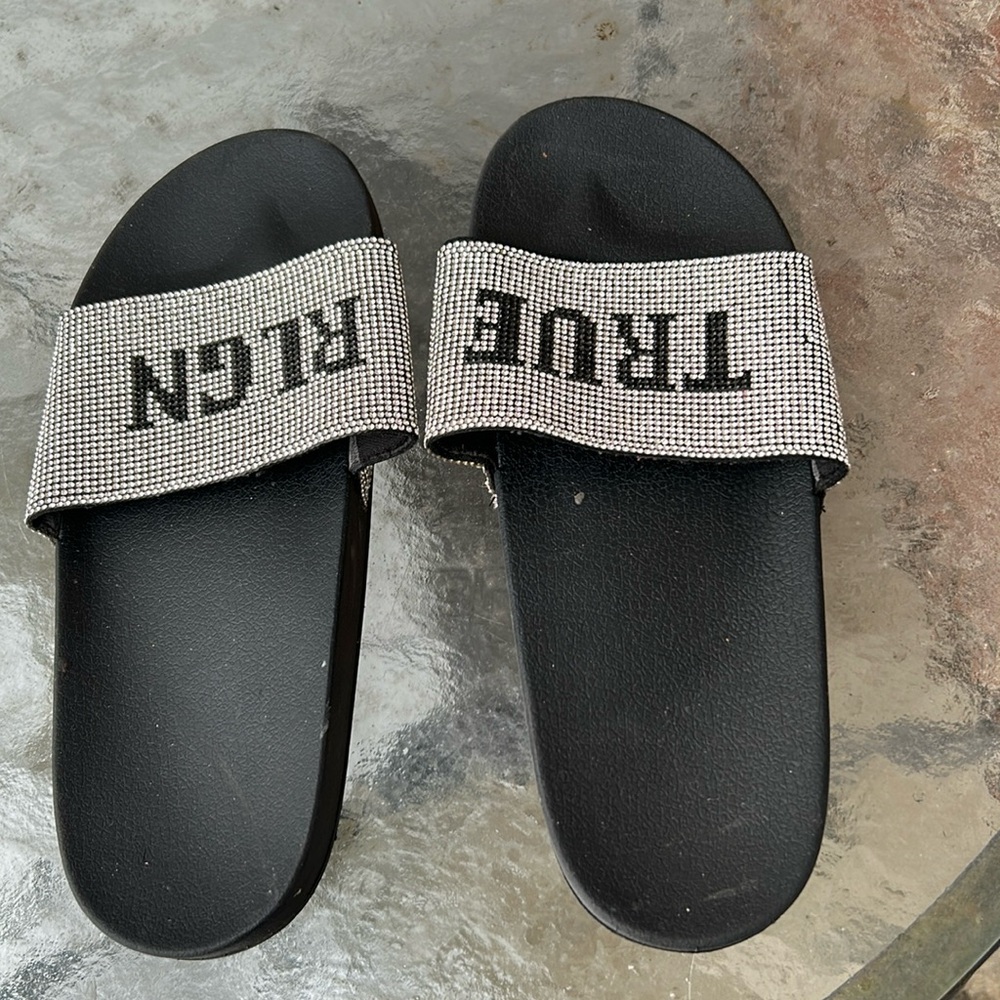 True religion rhinestone slides